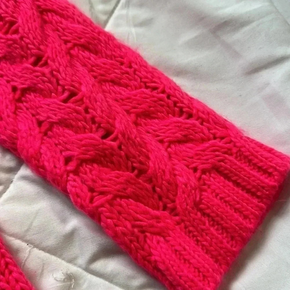 Joe fresh chunky knit sweater. Bright pink medium - Picture 3 of 5